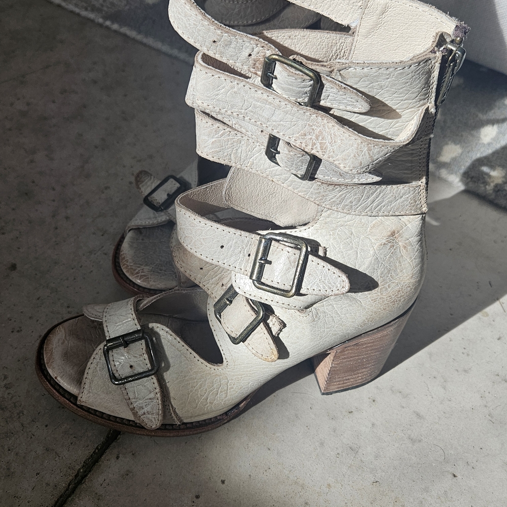 Freebird by Steven Cream Heeled Boots - Picture 3 of 7